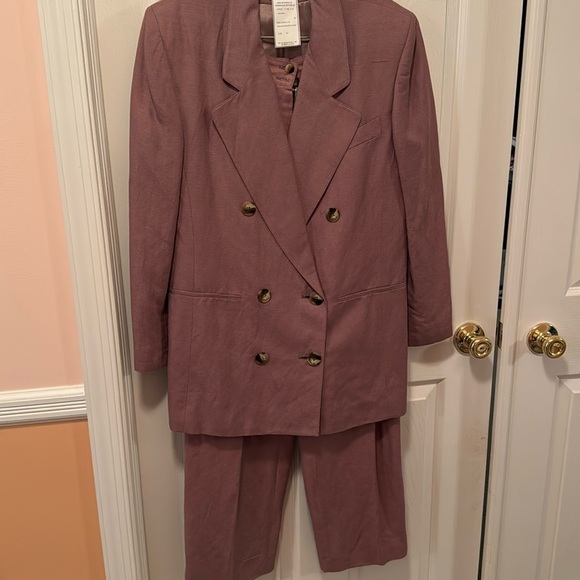 Harve Benard Pants - Summer pant suit. Vintage… because I’m vintage! This was a favorite of mine!